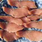 越後村上 うおや - 刺身包丁で薄く削ぎ、酢〆にする(生食禁止と書いていあるので)