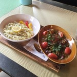 スプーンソング - サグ(ほうれん草)ベースのベジタブルカレー・ベルベレスパイス 1,000円