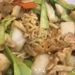 台湾料理 媽媽 - 五目焼きそばのアップ