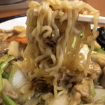 台湾料理 媽媽 - 麺のリフト