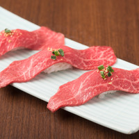 黒毛和牛炙りにぎり 3貫