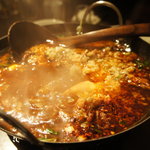 黒猫夜 - 【2011/10】ぶつ切り鴨肉ときのこ、栗の四川風煮込み（1600円）♪強い辛さの中に栗の甘みがほくほくと。