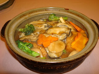 Chuugokuryouri Ryuuhoushuka - 牡蠣と豆腐の煮込み￥1685　寒い冬に体が暖まる一品です