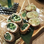 博多野菜巻き串 餃子 きじょうもん - レタス巻と万ネギ巻