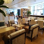 SHIBUYA BOOK CAFE by HAPPY SCIENCE - 内観