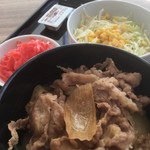 Yoshinoya - サラダも食べなきゃね〜(^^)