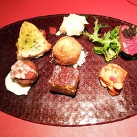 ボッテゴン - 前菜、カツオ、キャビア、鶏肉等