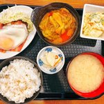 ミノラス食堂 - ベーコンエッグ定食（朝定）