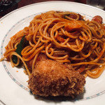 レストラン イコブ - スパゲッティ ナポリタン コロッケ付き 750円