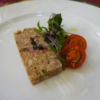 メインダイニングルーム 三笠 - ビーフシチューディナー：オードヴル（パテ・ド・カンパーニュ）