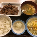 Matsuya - カルビ焼肉L定食 800円   豚汁変更 180円