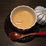 いせもん本店 - 胡麻豆腐と百合根の茶碗蒸し