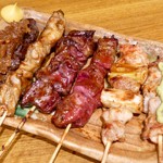 銀だこ 大衆酒場 - 焼き鳥盛り合わせ