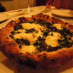 黒キャベツのピザ