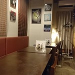 Dining Bar 8 - 昔と違って明るい店内