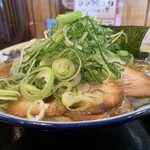 中華蕎麦 春馬 - 九条ねぎ山盛り〜