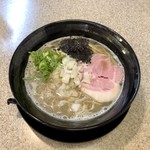 煮干しらーめん専門店 ニボロク - 煮干し１００％ラーメン