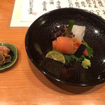 日本料理 たかむら - 向付。赤貝のヒモも小皿で。