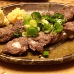 居酒屋 ゆうちゃん - 鯨の串焼き