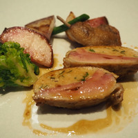 レストラン リューズ - 鶉 胸肉 ハーブ きのこのテリーヌ