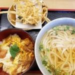 斎藤うどん店 - ひな玉うどんとミニ親子丼とごぼうのかきあげ