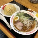 Burakku Peppa - チャーハン+ラーメン（税込600円）