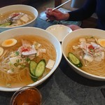 元祖 平壌冷麺屋 - 