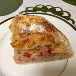 ブーランジェリー ミヤナガ - カレ 1/4 ¥150+税