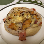 ブーランジェリー ミヤナガ - れんこんパン ¥210+税