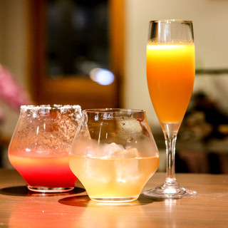 当店オリジナルカクテル＆ジュースを各種ご用意しております。