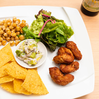 夜限定のおつまみメニューも充実！