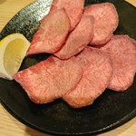 炭火焼肉　肉匠　たいら - タン塩！