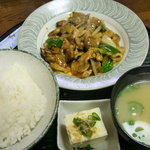 居酒屋 半蔵 - 豚肉と茄子の辛味噌炒