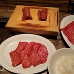焼肉 ジャンボ - 