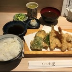 天ぷら小野 - 息子さんの代になっても健在な天ぷら定食。価格も変わらずの1,200円は素晴らしい。