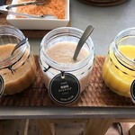 ガーデンパタジェ 須磨離宮 - ドレッシングは３種類