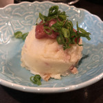 和バル 喜作 - お通し(ポテサラ)