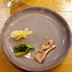 小泉料理店 - サワラカルパッチョ、春キャベツのピクルス、菜の花