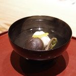 かまくら和久 - 御椀：帆立しんじょ、わらび、しいたけ、柚子