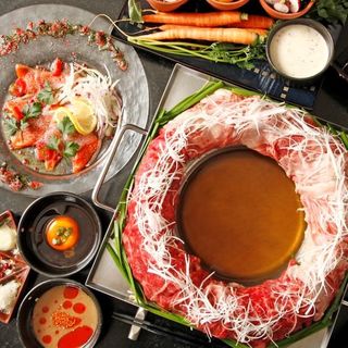 当店自慢の肉炊き鍋を是非ご賞味ください。