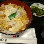 gansoyakitorikushihacchin - 親子丼600円