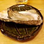 海鮮炭焼処とら太 - 焼き牡蠣