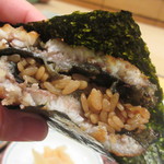 照寿司 - 鰻バーガーは、中々のボリューム