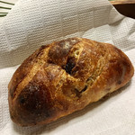 ブーランジェリー ミヤナガ - チョコといちぢくの白ワイン煮 ¥180+税