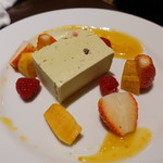 シエル ブルー - ピスタチオのセミフレッド 