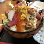 蛇の目 - 北三陸丼2,700円(税込)…正面から見るとこんな感じ