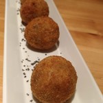 和献洋菜Hi-Bi - ふきのとうのコロッケ
