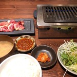 Yakiniku Ushikane - 