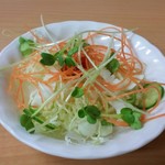 ハラールフードマルハバ - いつものサラダ。