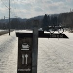 リーズカフェ - 国道沿いの看板
